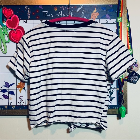 Black & White Striped Cropped-top - Picture 2 of 5